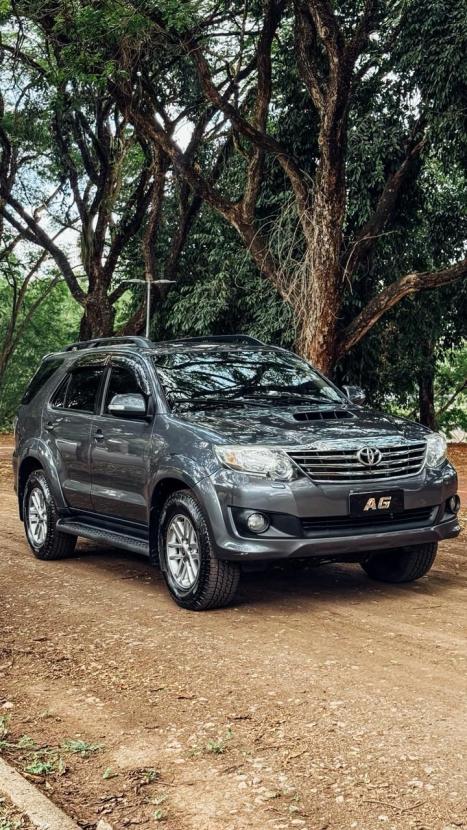 TOYOTA Hilux SW4 3.0 16V 4P SRV 4X4 7 LUGARES TURBO DIESEL AUTOMTICO, Foto 5