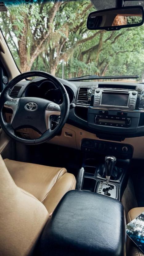 TOYOTA Hilux SW4 3.0 16V 4P SRV 4X4 7 LUGARES TURBO DIESEL AUTOMTICO, Foto 6