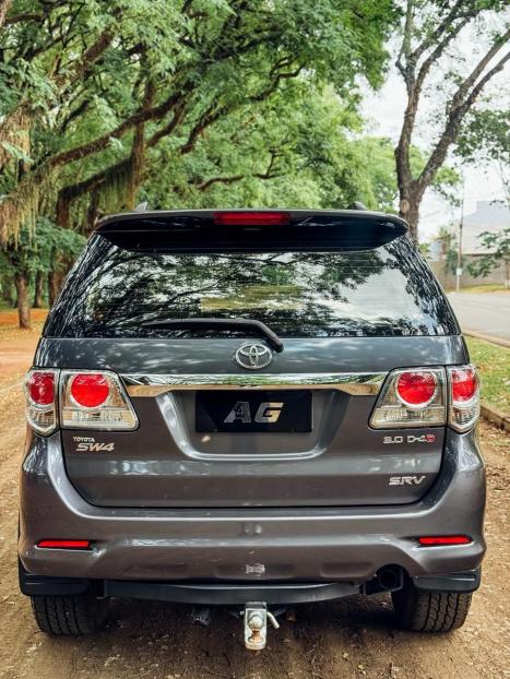 TOYOTA Hilux SW4 3.0 16V 4P SRV 4X4 7 LUGARES TURBO DIESEL AUTOMTICO, Foto 12