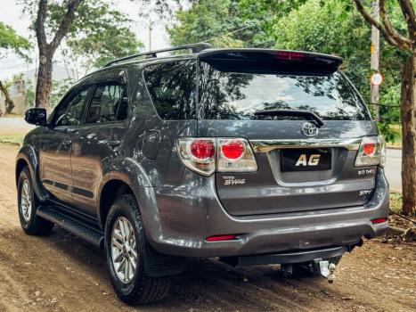 TOYOTA Hilux SW4 3.0 16V 4P SRV 4X4 7 LUGARES TURBO DIESEL AUTOMTICO, Foto 14