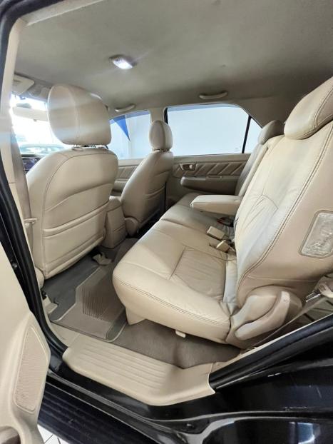 TOYOTA Hilux SW4 3.0 V6 12V 4P SRV 4X4 TURBO DIESEL AUTOMTICO, Foto 13