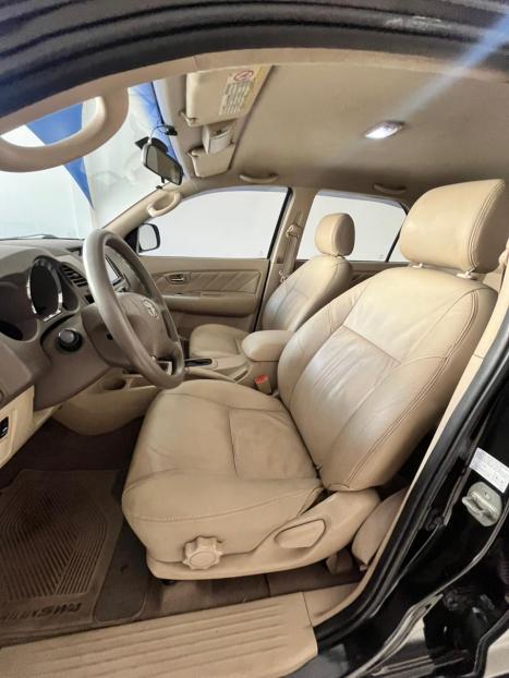 TOYOTA Hilux SW4 3.0 V6 12V 4P SRV 4X4 TURBO DIESEL AUTOMTICO, Foto 17