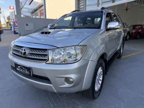 TOYOTA Hilux SW4 3.0 16V 4P SRV 4X4 7 LUGARES TURBO DIESEL AUTOMTICO, Foto 5