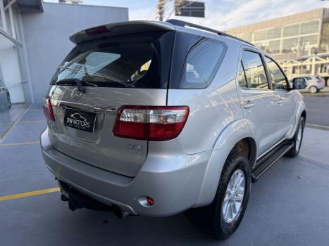 TOYOTA Hilux SW4 3.0 16V 4P SRV 4X4 7 LUGARES TURBO DIESEL AUTOMTICO, Foto 9