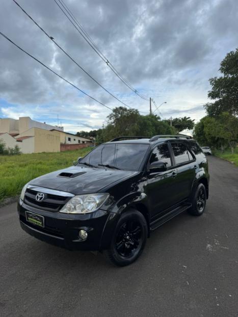 TOYOTA Hilux SW4 3.0 16V 4P 4X4 SRV TURBO DIESEL, Foto 2