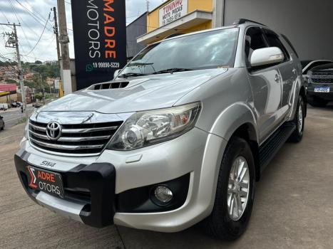 TOYOTA Hilux SW4 3.0 16V 4P SRV 4X4 7 LUGARES TURBO DIESEL AUTOM�TICO, Foto 2