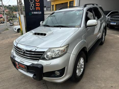 TOYOTA Hilux SW4 3.0 16V 4P SRV 4X4 7 LUGARES TURBO DIESEL AUTOM�TICO, Foto 4