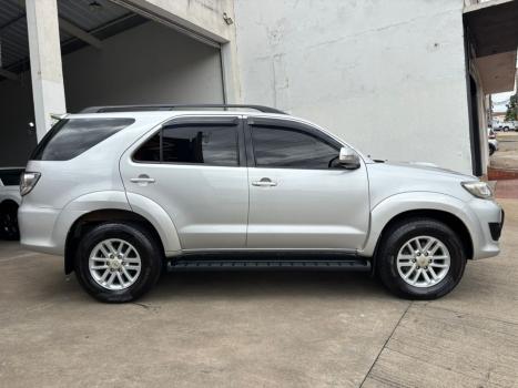 TOYOTA Hilux SW4 3.0 16V 4P SRV 4X4 7 LUGARES TURBO DIESEL AUTOM�TICO, Foto 5