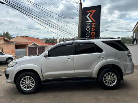 TOYOTA Hilux SW4 3.0 16V 4P SRV 4X4 7 LUGARES TURBO DIESEL AUTOM�TICO, Foto 6