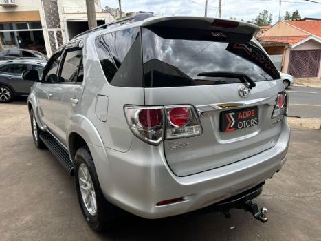 TOYOTA Hilux SW4 3.0 16V 4P SRV 4X4 7 LUGARES TURBO DIESEL AUTOM�TICO, Foto 7