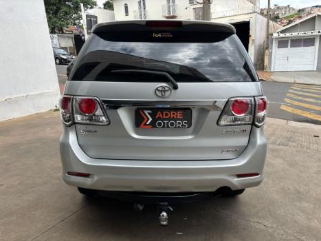 TOYOTA Hilux SW4 3.0 16V 4P SRV 4X4 7 LUGARES TURBO DIESEL AUTOM�TICO, Foto 10