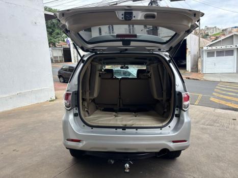 TOYOTA Hilux SW4 3.0 16V 4P SRV 4X4 7 LUGARES TURBO DIESEL AUTOM�TICO, Foto 11