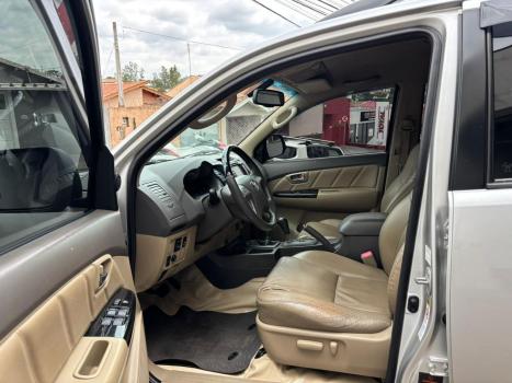 TOYOTA Hilux SW4 3.0 16V 4P SRV 4X4 7 LUGARES TURBO DIESEL AUTOM�TICO, Foto 13