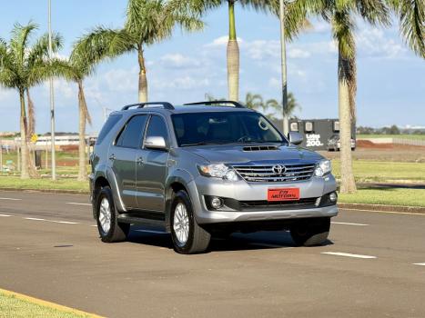 TOYOTA Hilux SW4 3.0 16V 4P SRV 4X4 TURBO DIESEL AUTOM�TICO, Foto 2