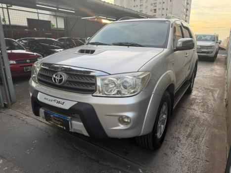 TOYOTA Hilux SW4 3.0 16V 4P SRV 4X4 7 LUGARES TURBO DIESEL AUTOM�TICO, Foto 2