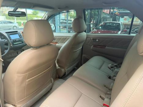 TOYOTA Hilux SW4 3.0 16V 4P SRV 4X4 7 LUGARES TURBO DIESEL AUTOM�TICO, Foto 6