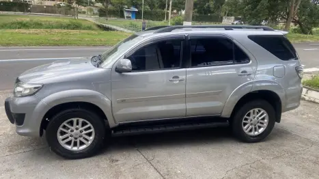 TOYOTA Hilux SW4 3.0 16V 4P SRV 4X4 TURBO DIESEL AUTOM�TICO, Foto 3