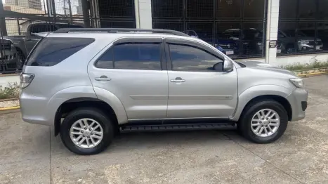 TOYOTA Hilux SW4 3.0 16V 4P SRV 4X4 TURBO DIESEL AUTOM�TICO, Foto 7