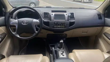 TOYOTA Hilux SW4 3.0 16V 4P SRV 4X4 TURBO DIESEL AUTOM�TICO, Foto 9