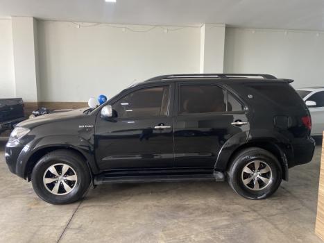 TOYOTA Hilux SW4 3.0 16V 4P 4X4 SRV TURBO DIESEL, Foto 3