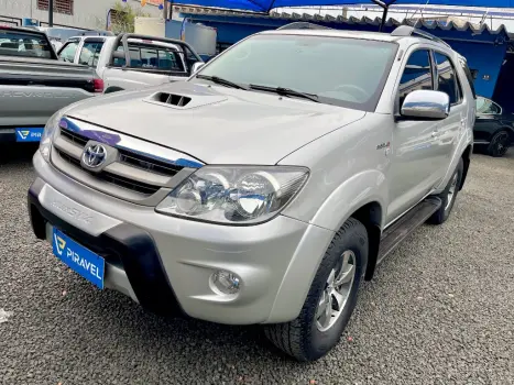 TOYOTA Hilux SW4 3.0 V6 12V 4P SRV 4X4 TURBO DIESEL AUTOM�TICO, Foto 2