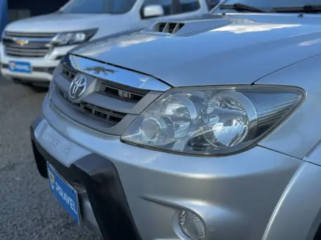 TOYOTA Hilux SW4 3.0 V6 12V 4P SRV 4X4 TURBO DIESEL AUTOM�TICO, Foto 16