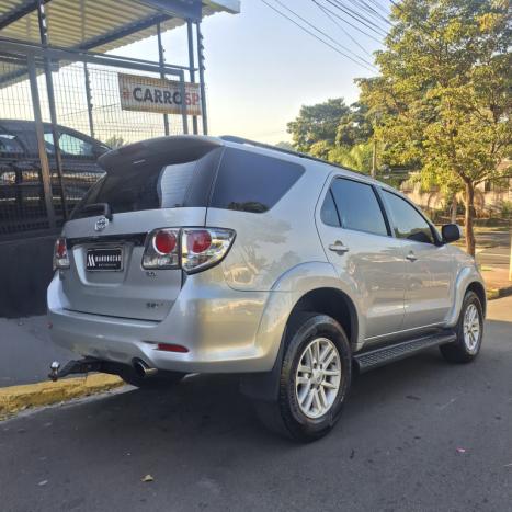 TOYOTA Hilux SW4 3.0 V6 12V 4P SRV TURBO DIESEL AUTOM�TICO, Foto 5