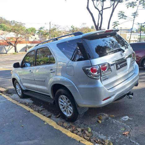TOYOTA Hilux SW4 3.0 16V 4P SRV 4X4 TURBO DIESEL AUTOMÁTICO, Foto 5