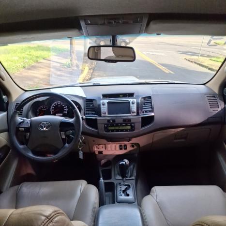 TOYOTA Hilux SW4 3.0 16V 4P SRV 4X4 TURBO DIESEL AUTOMÁTICO, Foto 8