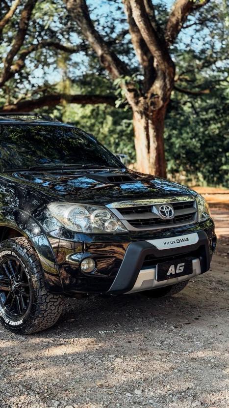 TOYOTA Hilux SW4 3.0 V6 12V 4P SRV 4X4 TURBO DIESEL AUTOM�TICO, Foto 2