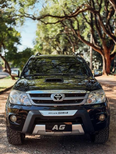 TOYOTA Hilux SW4 3.0 V6 12V 4P SRV 4X4 TURBO DIESEL AUTOM�TICO, Foto 3
