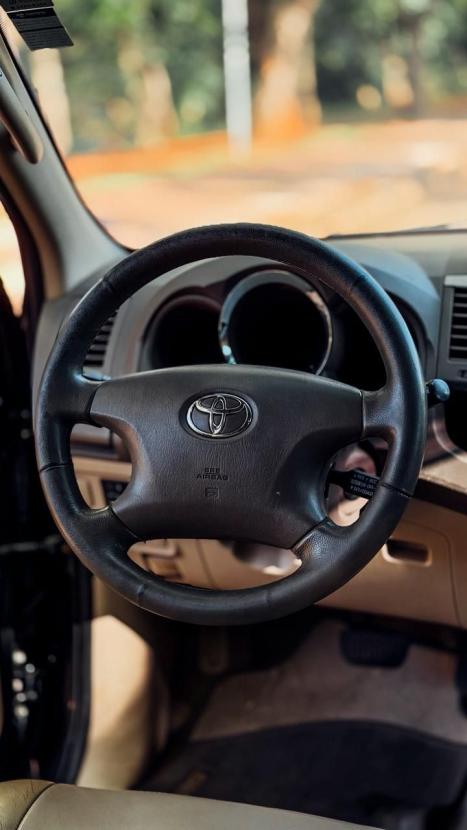 TOYOTA Hilux SW4 3.0 V6 12V 4P SRV 4X4 TURBO DIESEL AUTOM�TICO, Foto 6