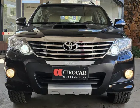 TOYOTA Hilux SW4 3.0 16V 4P SRV 4X4 TURBO DIESEL AUTOM�TICO, Foto 2