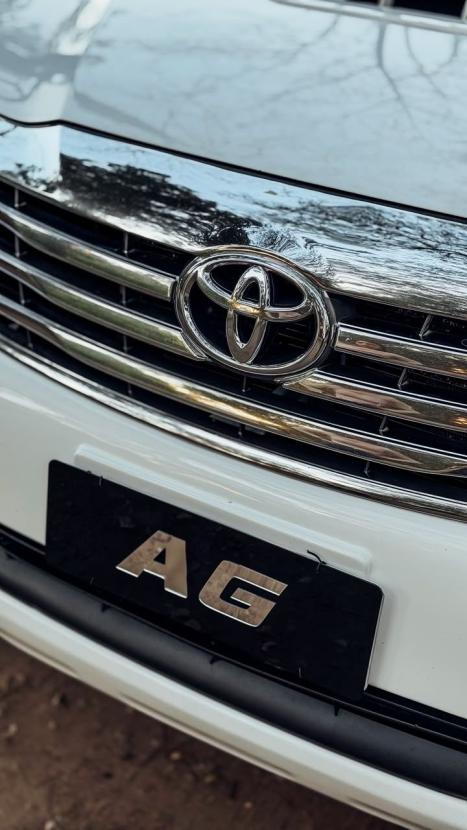 TOYOTA Hilux SW4 3.0 V6 12V 4P SRV 4X4 TURBO DIESEL AUTOM�TICO, Foto 6