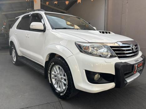 TOYOTA Hilux SW4 3.0 16V 4P SR 4X4 TURBO DIESEL AUTOM�TICO, Foto 1