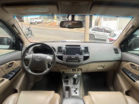 TOYOTA Hilux SW4 3.0 16V 4P SR 4X4 TURBO DIESEL AUTOM�TICO, Foto 14