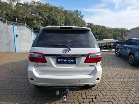 TOYOTA Hilux SW4 3.0 16V 4P SRV 4X4 7 LUGARES TURBO DIESEL AUTOM�TICO, Foto 5