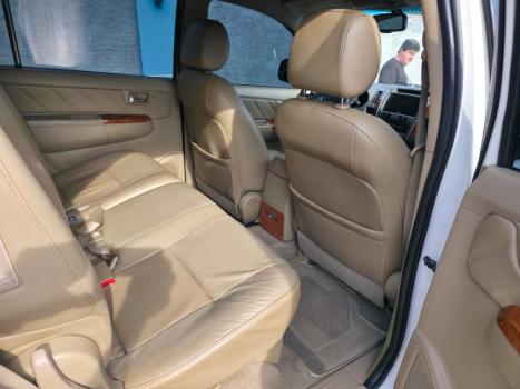 TOYOTA Hilux SW4 3.0 16V 4P SRV 4X4 7 LUGARES TURBO DIESEL AUTOM�TICO, Foto 8