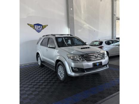 TOYOTA Hilux SW4 3.0 16V 4P SRV 4X4 7 LUGARES TURBO DIESEL AUTOM�TICO, Foto 3