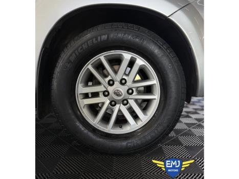 TOYOTA Hilux SW4 3.0 16V 4P SRV 4X4 7 LUGARES TURBO DIESEL AUTOM�TICO, Foto 13