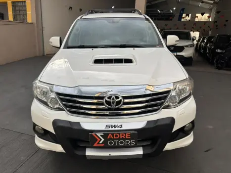 TOYOTA Hilux SW4 3.0 16V 4P SRV 4X4 TURBO DIESEL AUTOMÁTICO, Foto 8