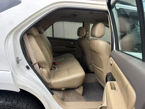 TOYOTA Hilux SW4 3.0 16V 4P SRV 4X4 TURBO DIESEL AUTOMÁTICO, Foto 13
