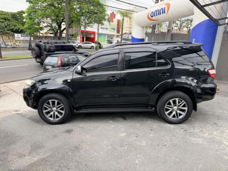 TOYOTA Hilux SW4 3.0 16V 4P SRV 4X4 7 LUGARES TURBO DIESEL AUTOMÁTICO, Foto 3