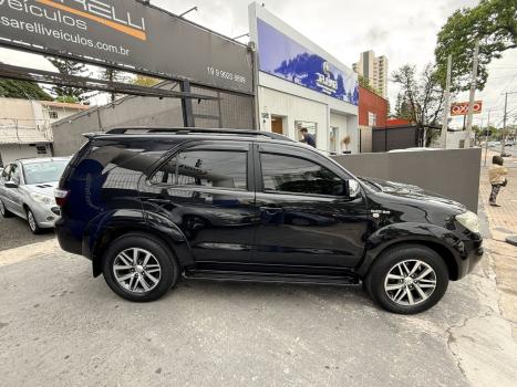 TOYOTA Hilux SW4 3.0 16V 4P SRV 4X4 7 LUGARES TURBO DIESEL AUTOMÁTICO, Foto 4