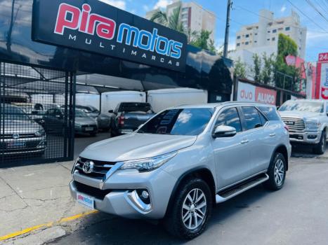 TOYOTA Hilux SW4 4.0 V6 24V 4P SRX 4X4 7 LUGARES AUTOMTICO, Foto 1