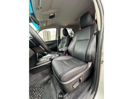 TOYOTA Hilux SW4 4.0 V6 24V 4P SRV 7LUGARES 4X4 AUTOMÁTICO, Foto 10