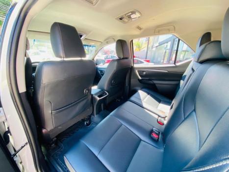 TOYOTA Hilux SW4 , Foto 10