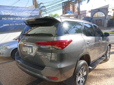 TOYOTA Hilux SW4 , Foto 4