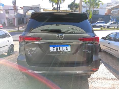 TOYOTA Hilux SW4 , Foto 6