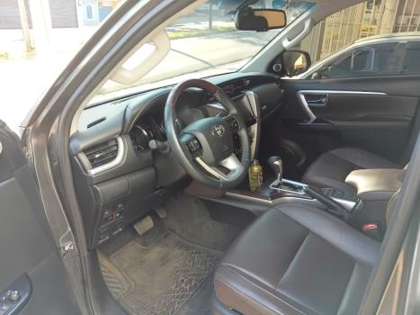 TOYOTA Hilux SW4 , Foto 8